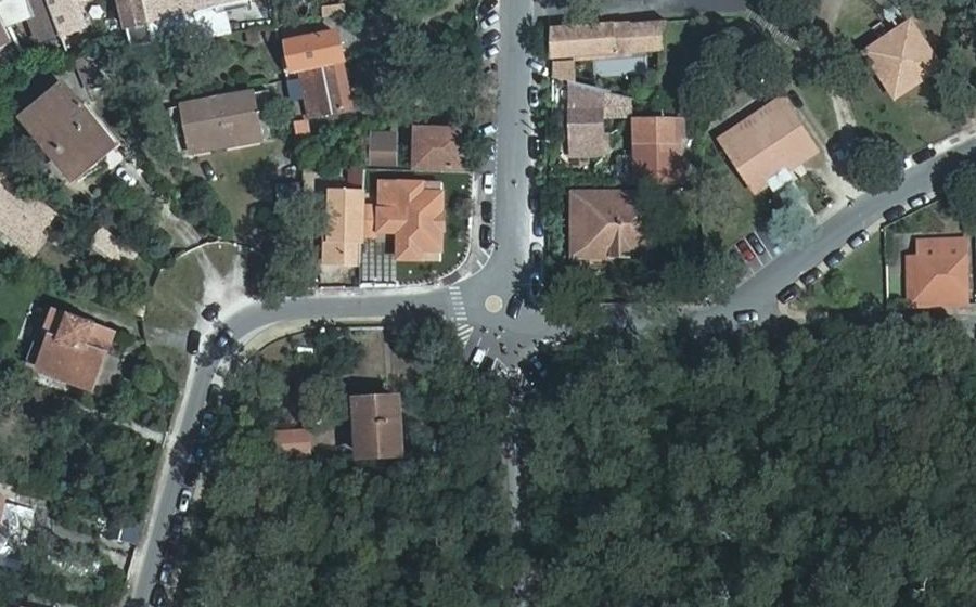 Vue aérienne de la Place Souchet Valmont