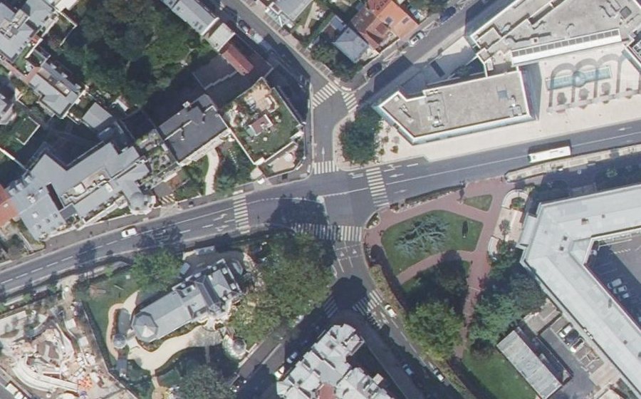 Vue aérienne du Mini-giratoire n°27106285