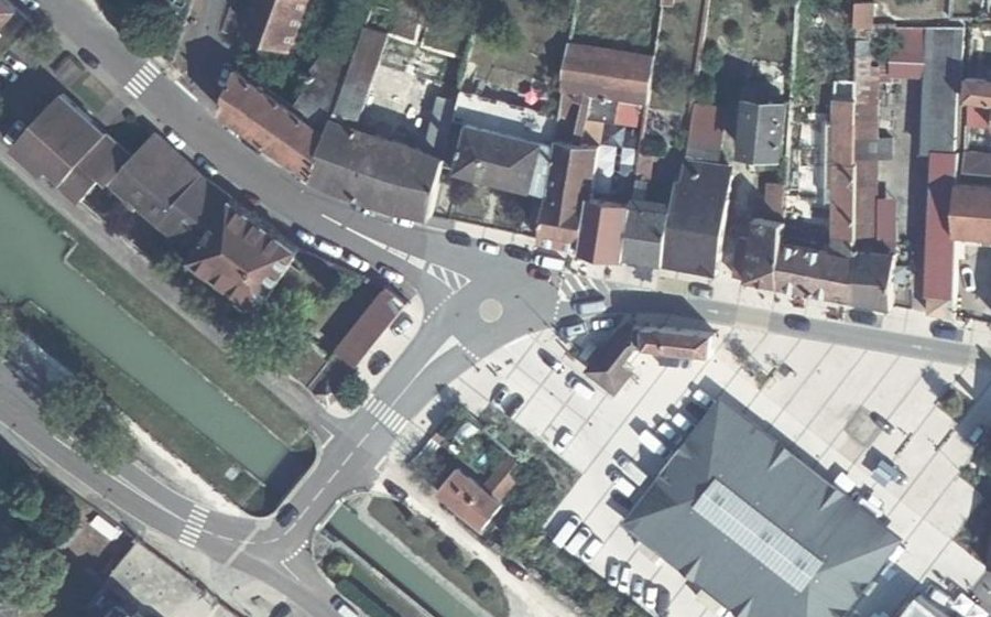Vue aérienne du Mini-giratoire n°27499253