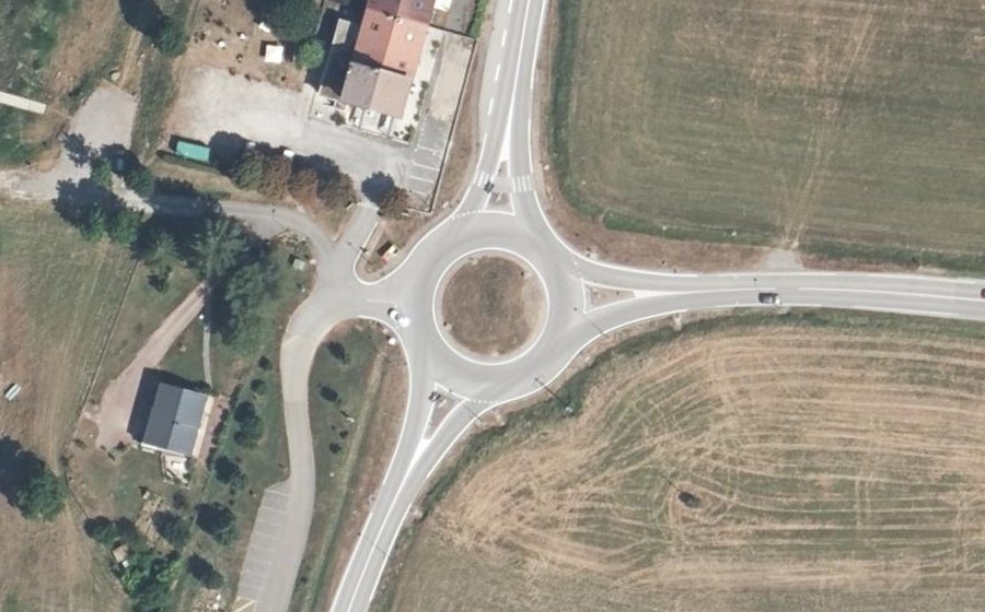 Vue aérienne du Rond-point anonyme n°1000275679
