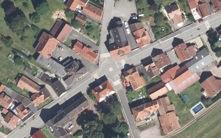 Vue aérienne du Mini-giratoire n°28791776