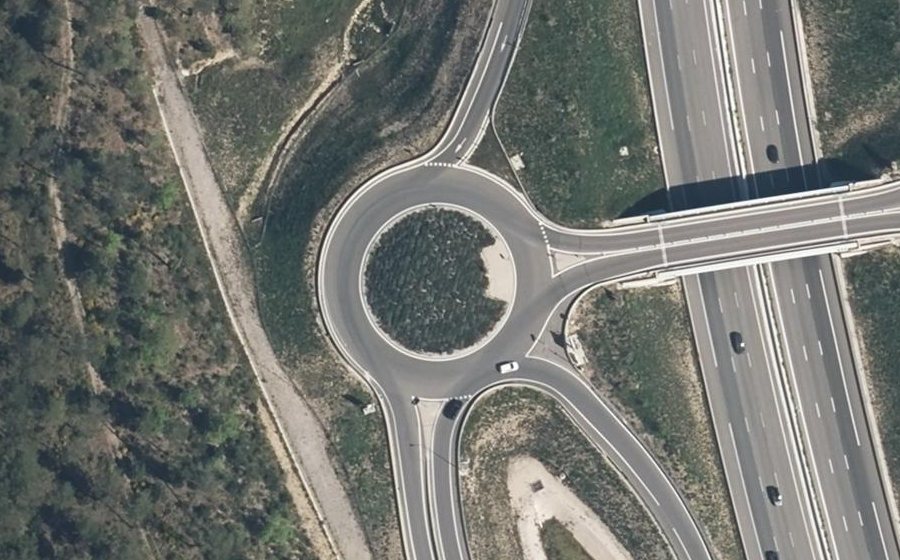 Vue aérienne du Rond-point anonyme n°1000293920