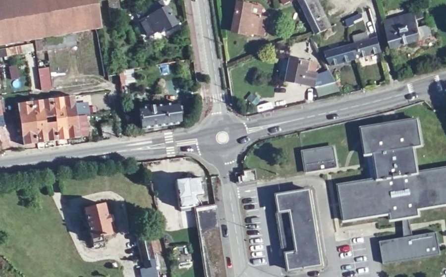 Vue aérienne du Rond-point anonyme n°1000331665