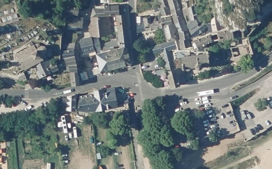Vue aérienne du Mini-giratoire n°33701768