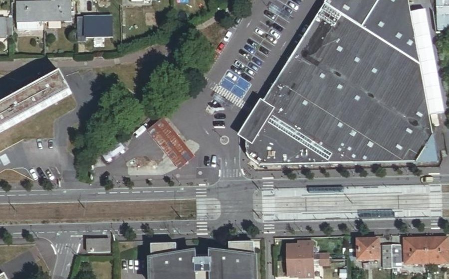 Vue aérienne du Rond-point anonyme n°100050953