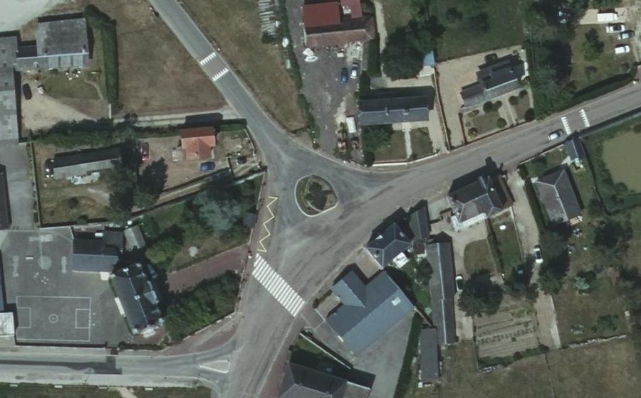 Vue aérienne du Mini-giratoire n°51157828