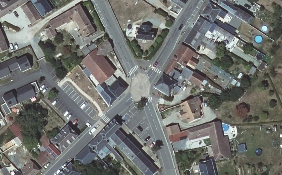 Vue aérienne du Mini-giratoire n°61105370