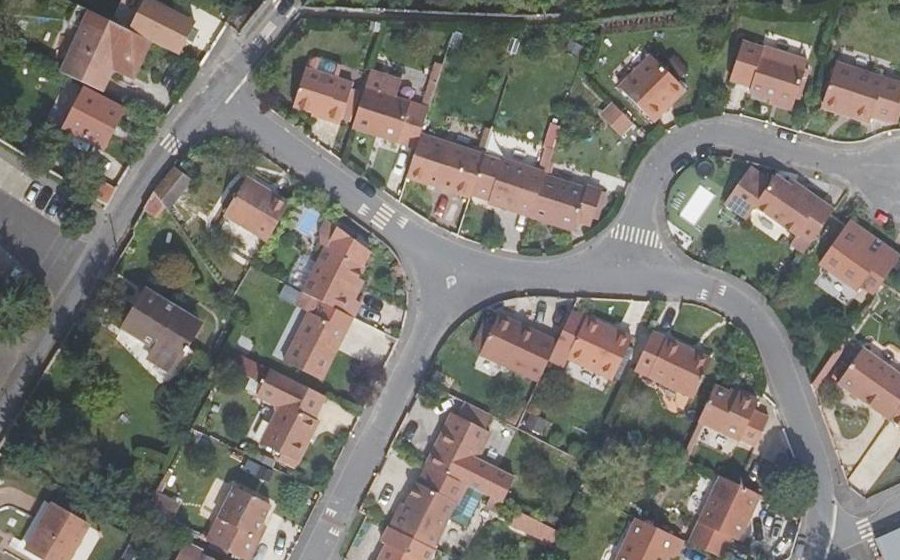 Vue aérienne du Mini-giratoire n°70521573