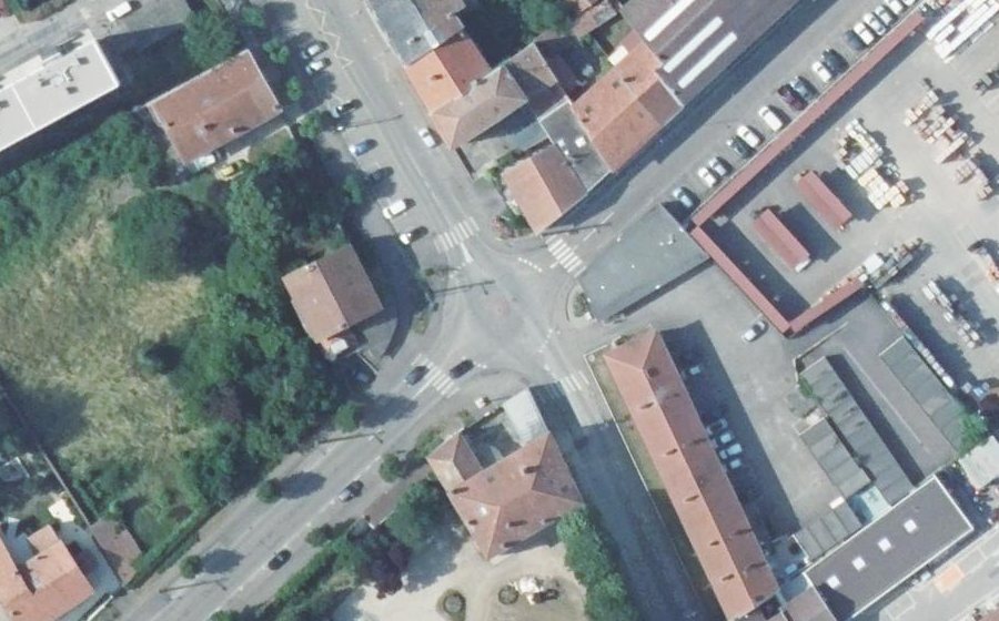 Vue aérienne du Mini-giratoire n°82571069