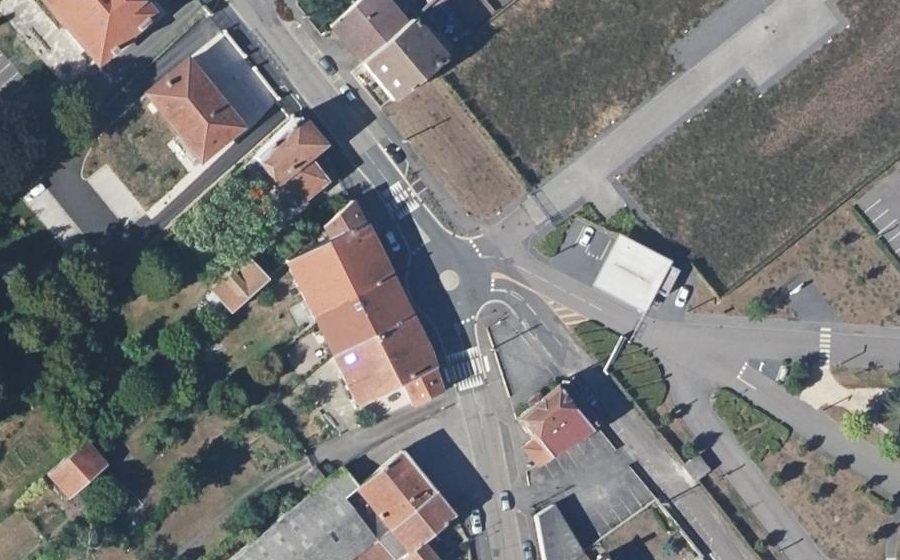 Vue aérienne du Mini-giratoire n°82715543