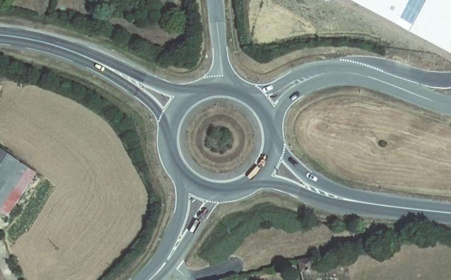 Vue aérienne du Rond-point anonyme n°100090874