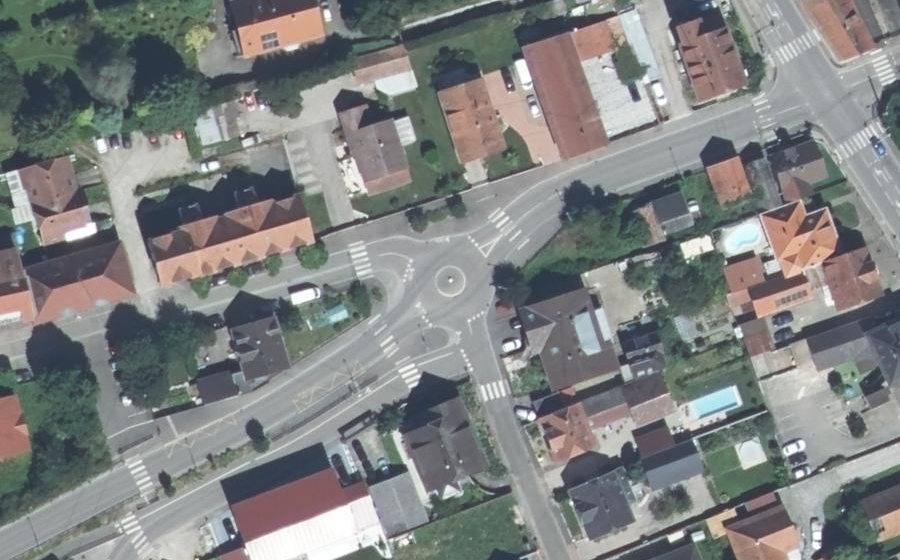 Vue aérienne du Mini-giratoire n°106260791