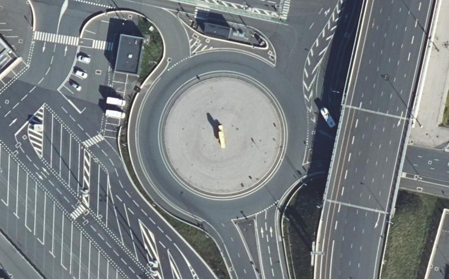 Vue aérienne du Rond-point anonyme n°1001166900