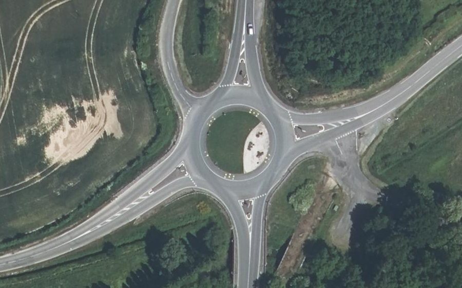 Vue aérienne du Rond-point anonyme n°100124547