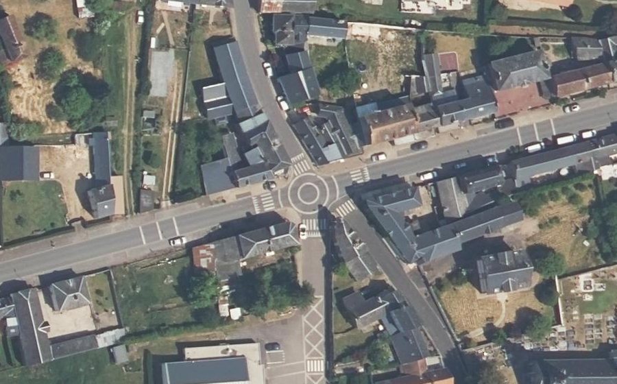 Vue aérienne du Mini-giratoire n°129953126