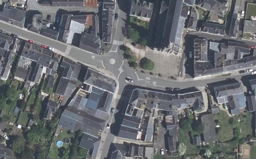 Vue aérienne du Mini-giratoire n°130099415