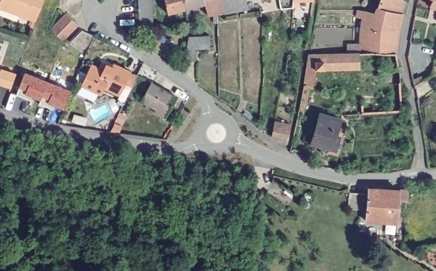 Vue aérienne du Mini-giratoire n°132733076
