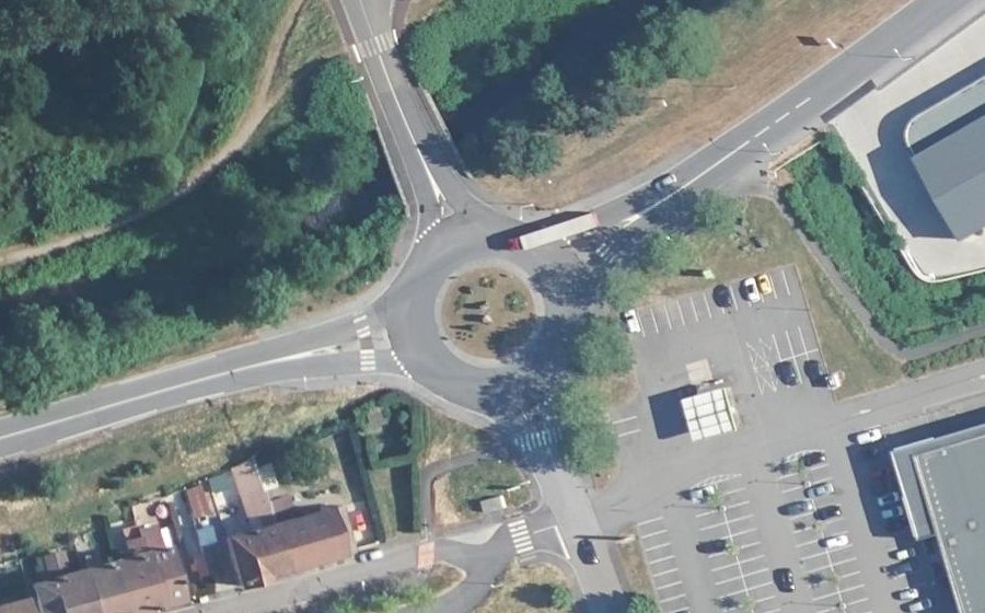 Vue aérienne du Rond-point anonyme n°100144652