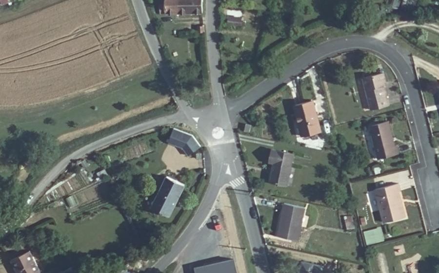 Vue aérienne du Mini-giratoire n°150322618