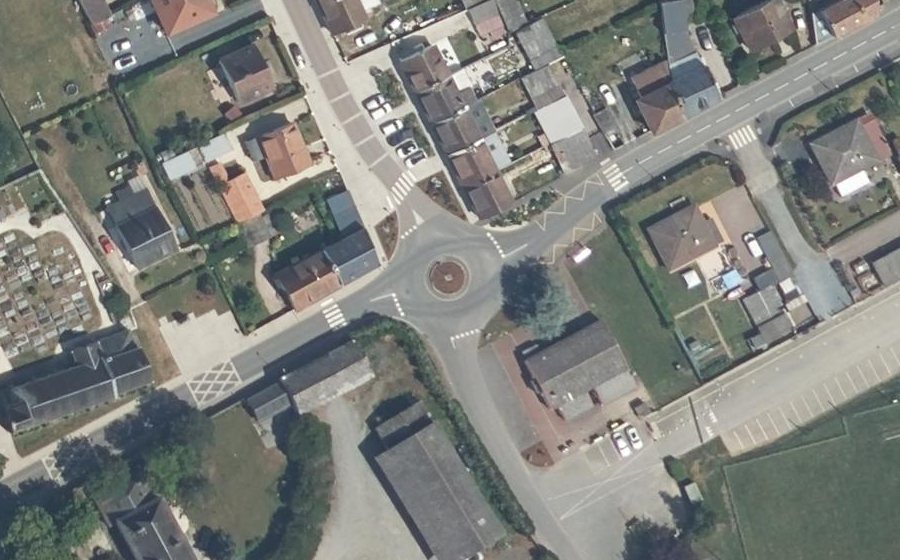 Vue aérienne du Rond-point anonyme n°1001551302