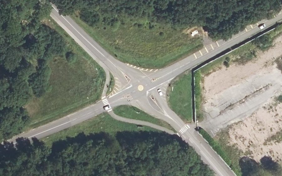 Vue aérienne du Mini-giratoire n°160558576