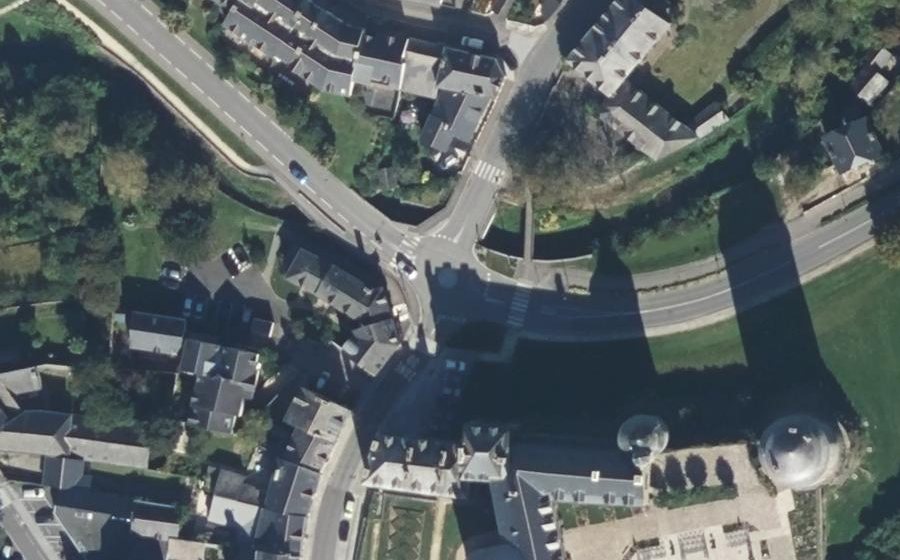 Vue aérienne du Mini-giratoire n°164390456