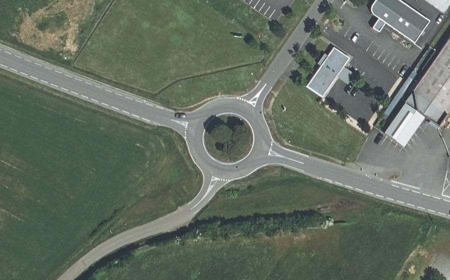 Vue aérienne du Rond-point anonyme n°100169571