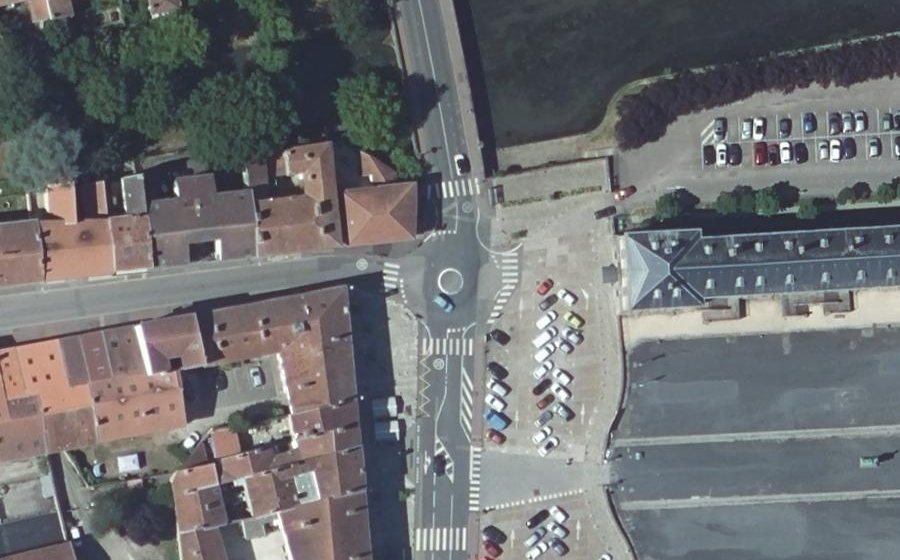 Vue aérienne du Mini-giratoire n°171684613