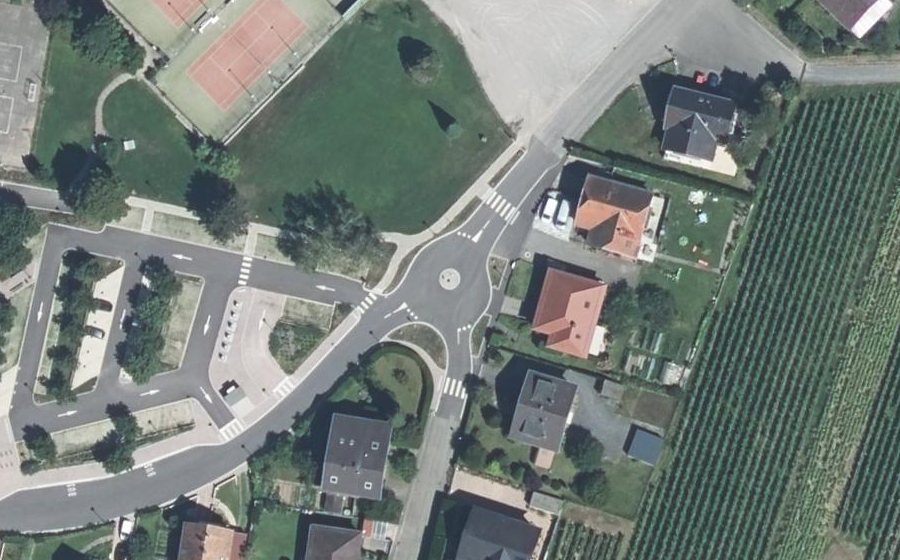 Vue aérienne du Mini-giratoire n°173492225