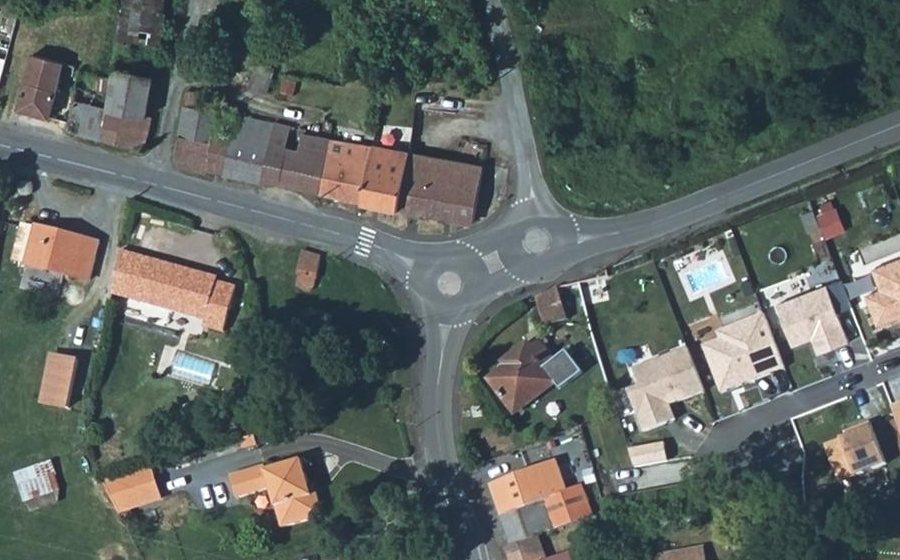 Vue aérienne du Mini-giratoire n°175631436