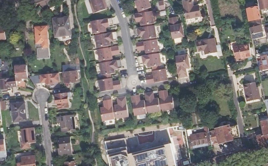 Vue aérienne du Mini-giratoire n°181310587