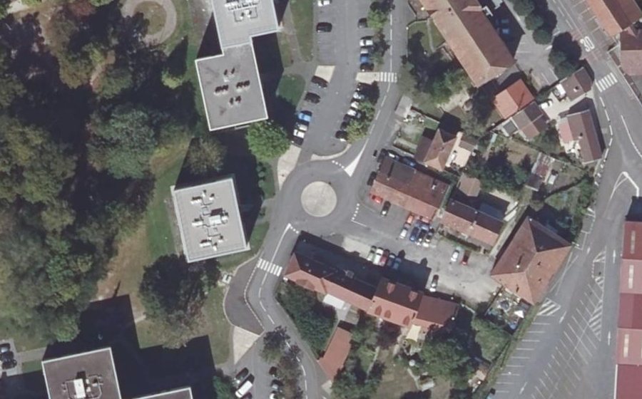 Vue aérienne du Rond-point anonyme n°100183963