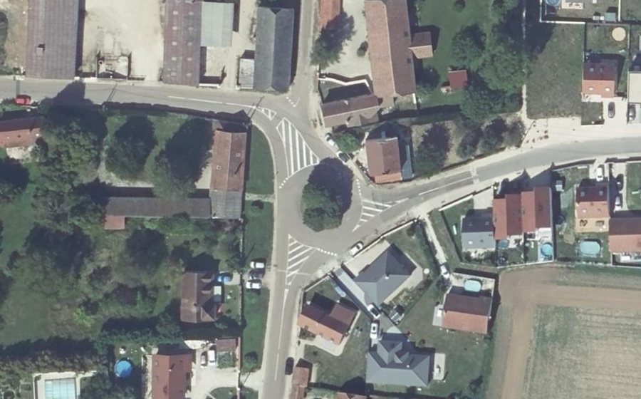 Vue aérienne du Rond-point anonyme n°1001842218