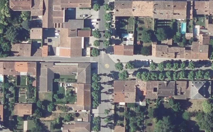 Vue aérienne du Mini-giratoire n°194659047