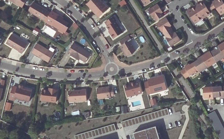 Vue aérienne du Mini-giratoire n°205397999