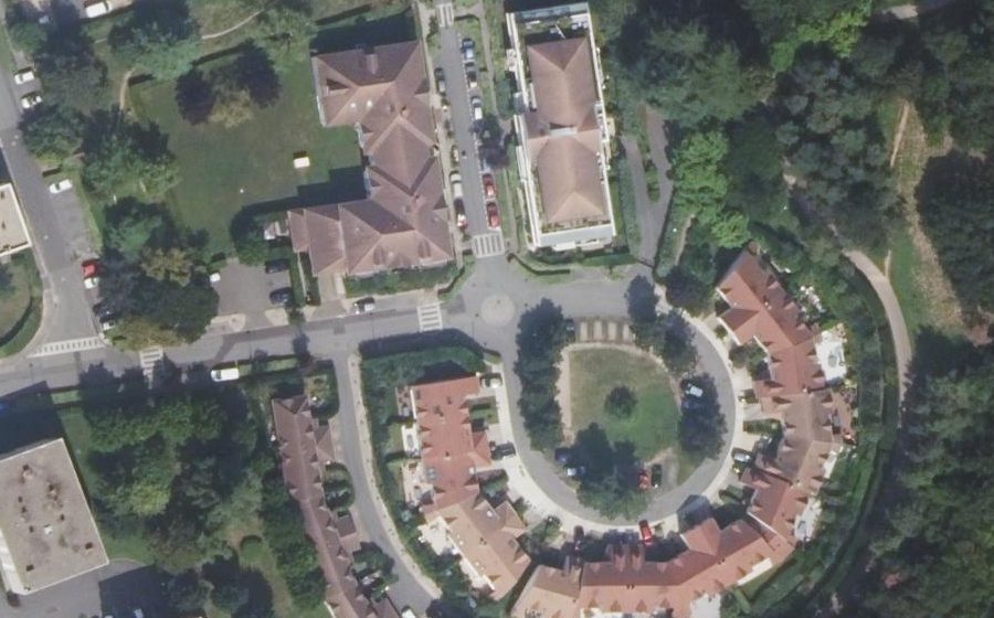 Vue aérienne du Mini-giratoire n°205491935