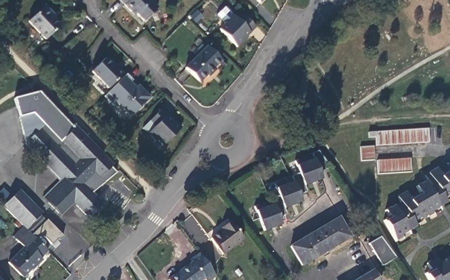 Vue aérienne du Place de la 12éme Compagnie FFI d'Ille et Vilaine