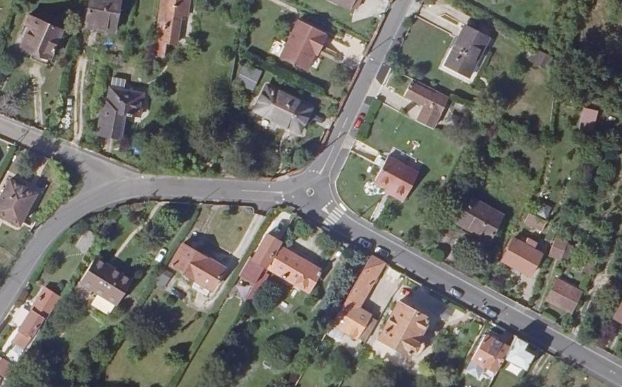 Vue aérienne du Mini-giratoire n°210745395