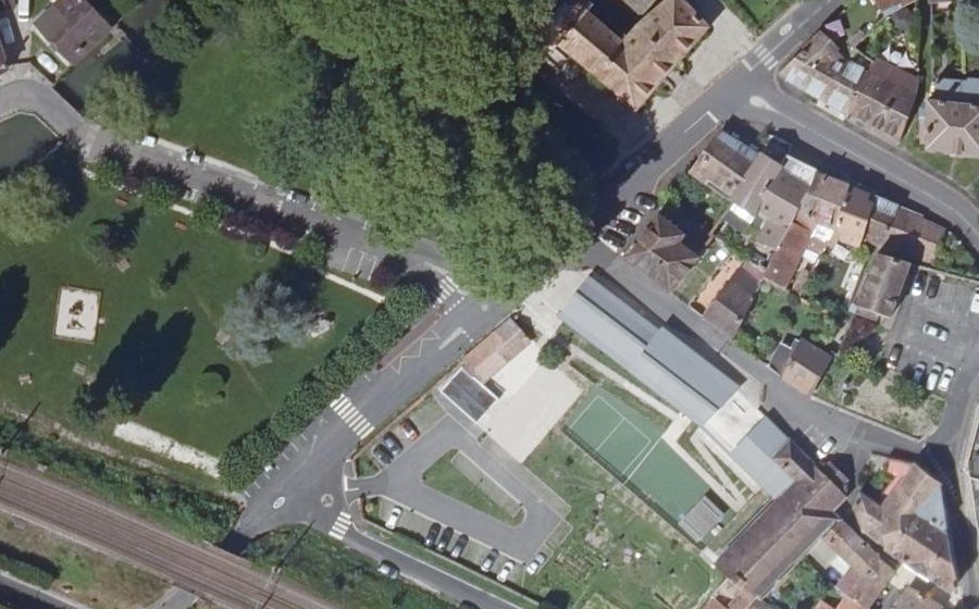 Vue aérienne du Mini-giratoire n°210745632