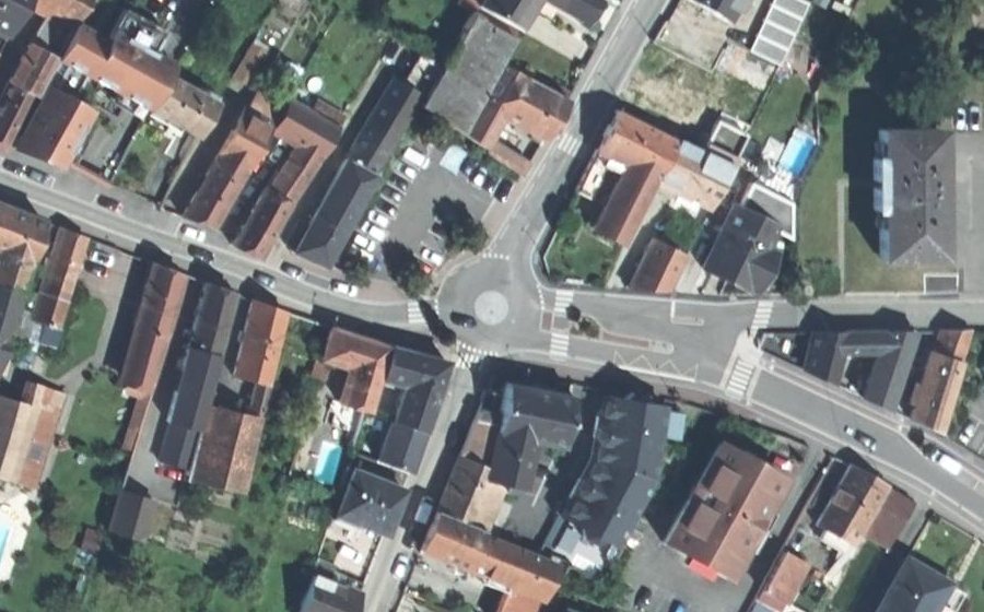 Vue aérienne du Mini-giratoire n°215965836