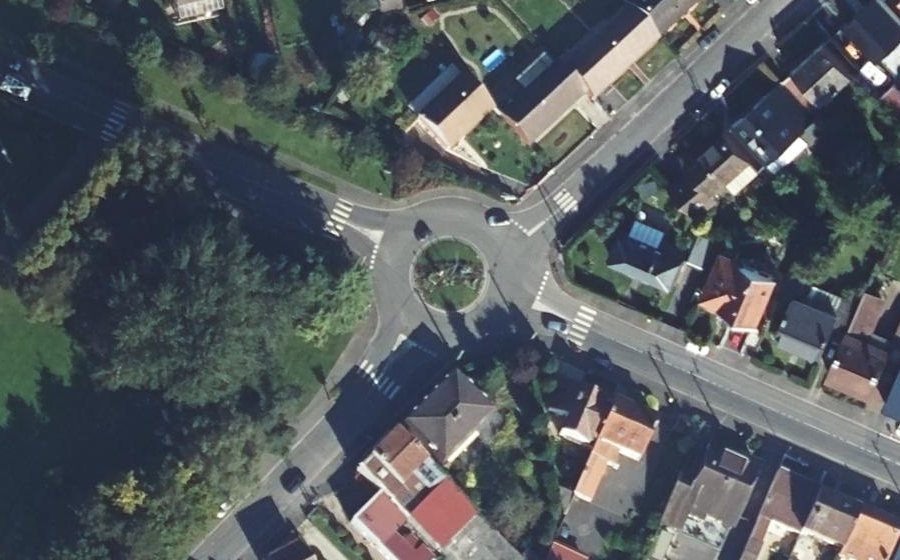 Vue aérienne du Rond-point anonyme n°100217585