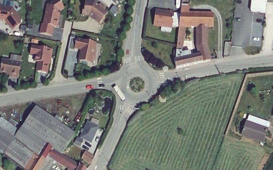 Vue aérienne du Rond-point anonyme n°100218035