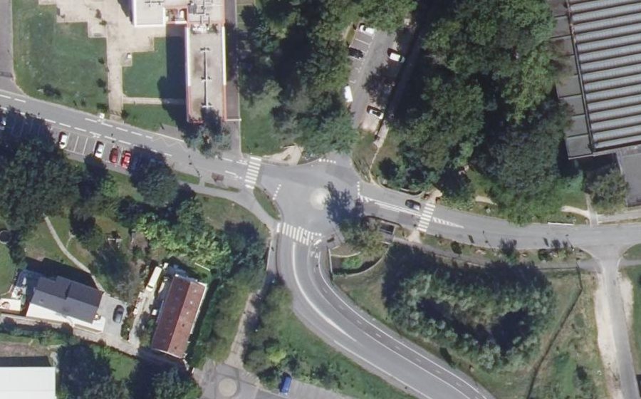 Vue aérienne du Mini-giratoire n°218202949