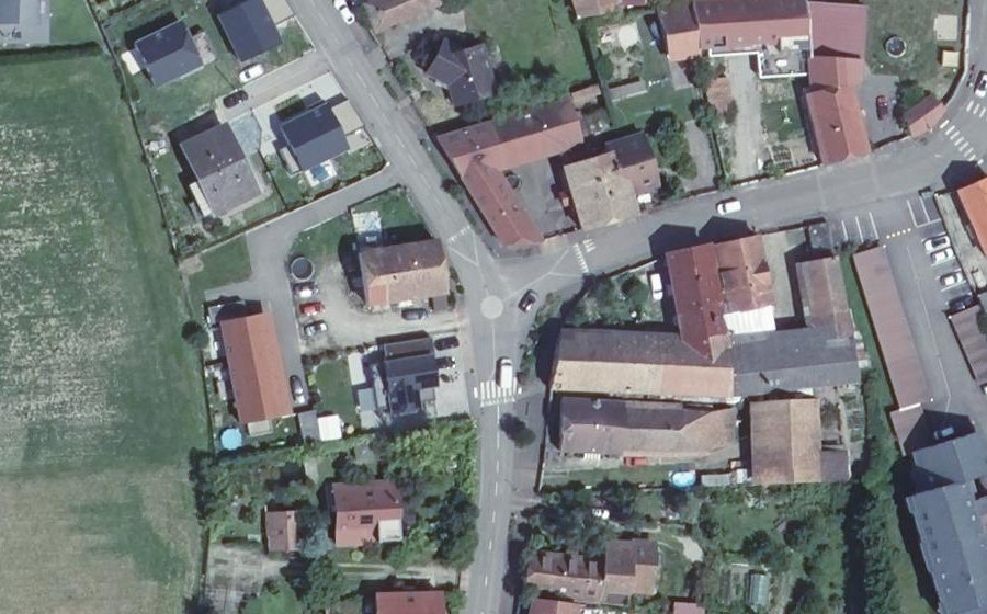 Vue aérienne du Mini-giratoire n°220990912