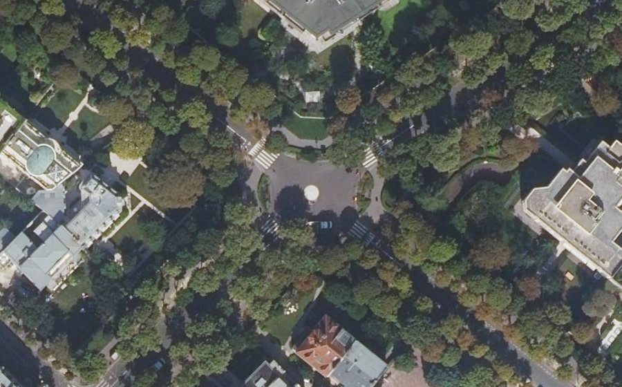 Vue aérienne du Mini-giratoire n°221255369