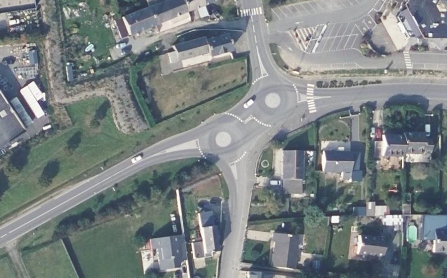 Vue aérienne du Mini-giratoire n°221724774