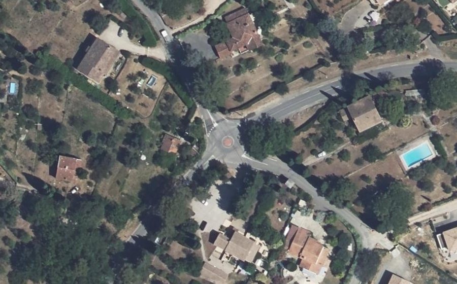 Vue aérienne du Mini-giratoire n°231375735