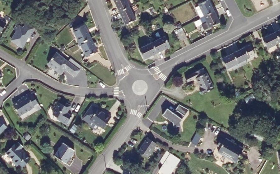 Vue aérienne du Mini-giratoire n°235640113