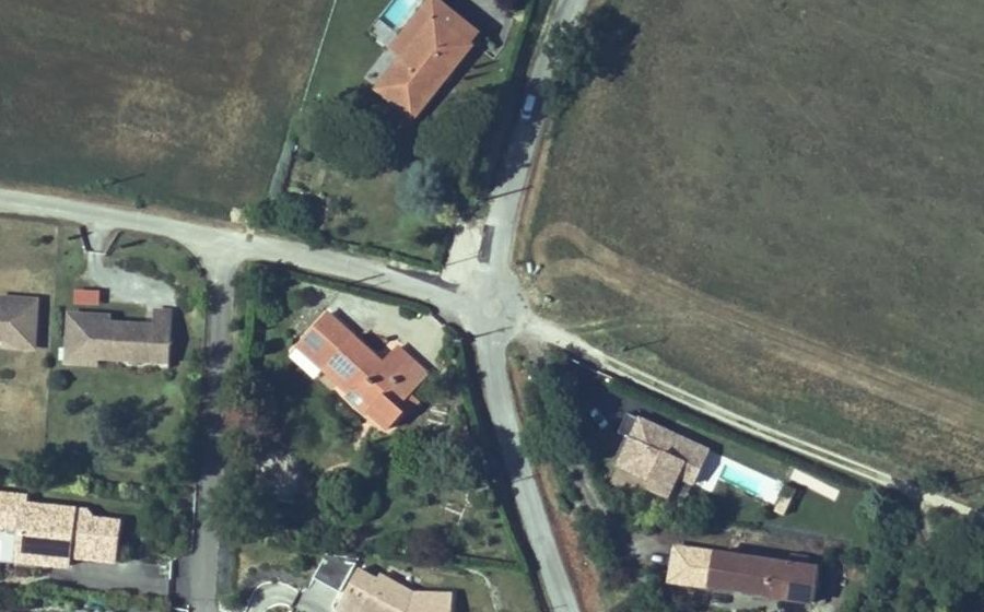 Vue aérienne du Mini-giratoire n°236855827