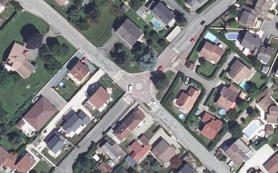 Vue aérienne du Mini-giratoire n°240479023